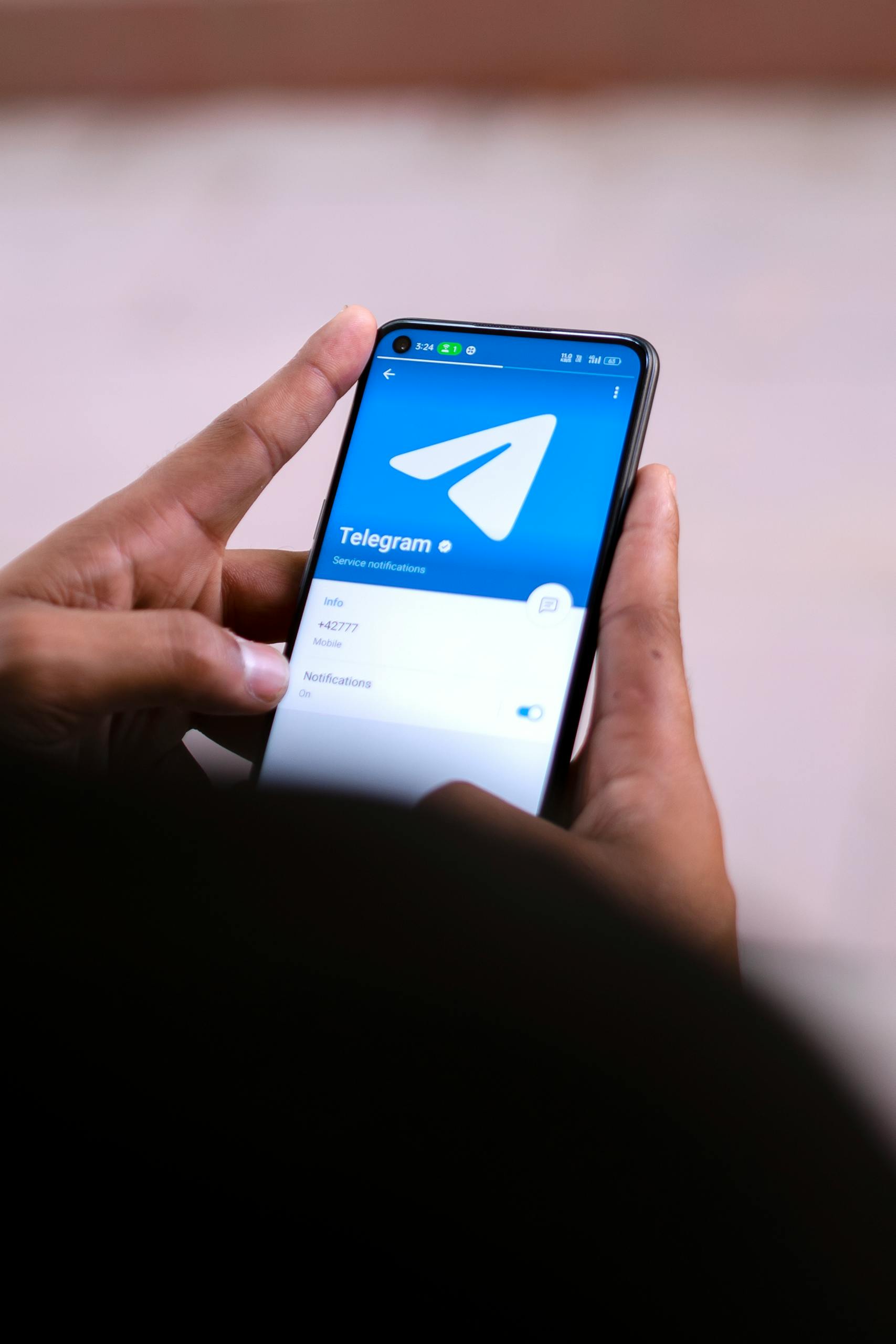 <span color-type="color" style="color: #181c32">Можно ли настроить автоответы в Telegram?</span>